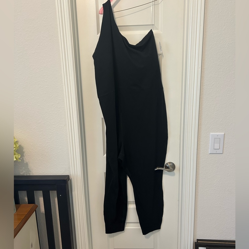 NWT Okd Navy Active Wear One Shoulder Romper